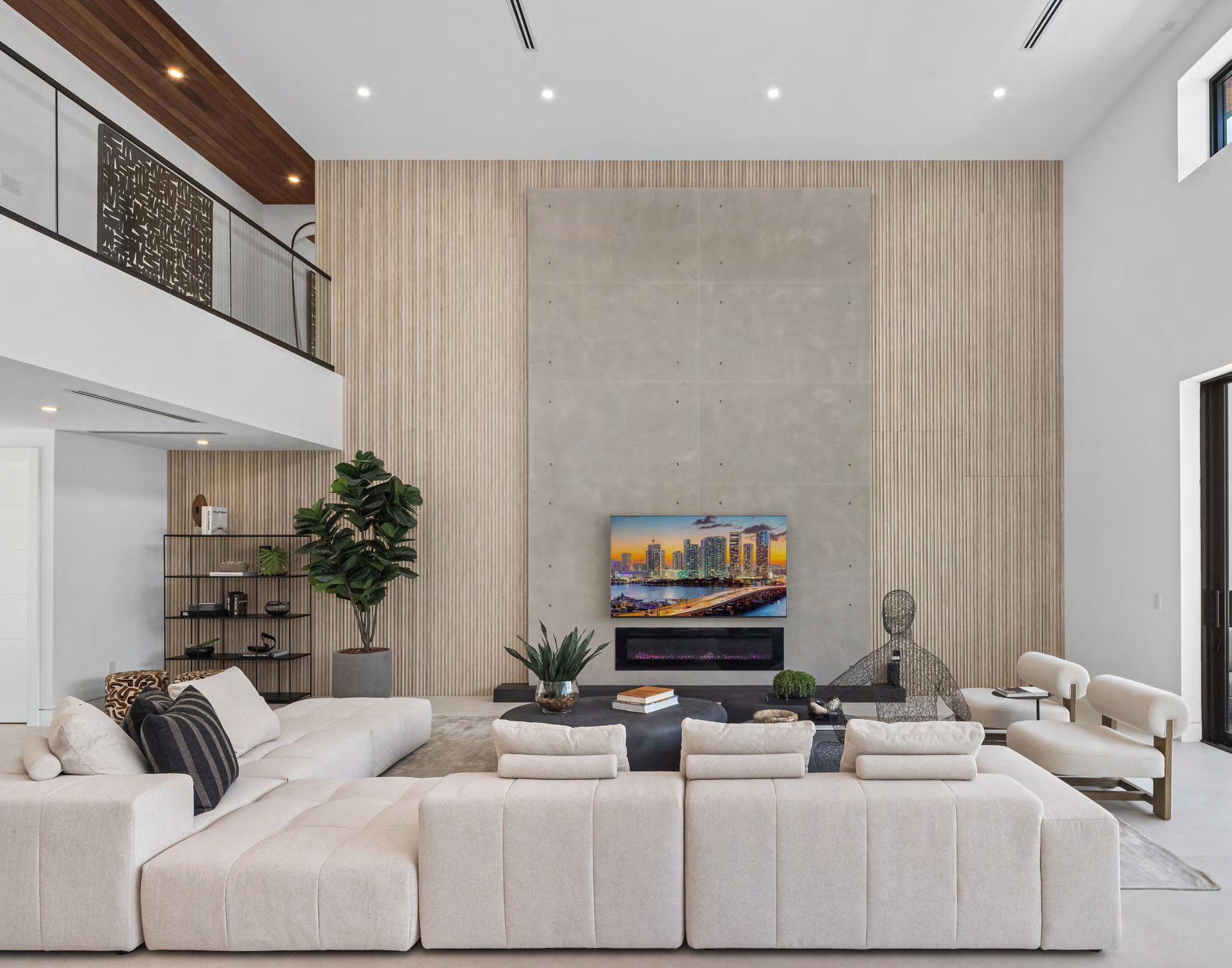 Pinecrest VII living room